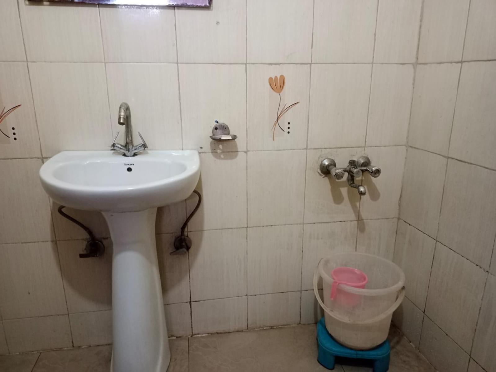Airport Hotel Pariksheet Inn 뉴델리 외부 사진