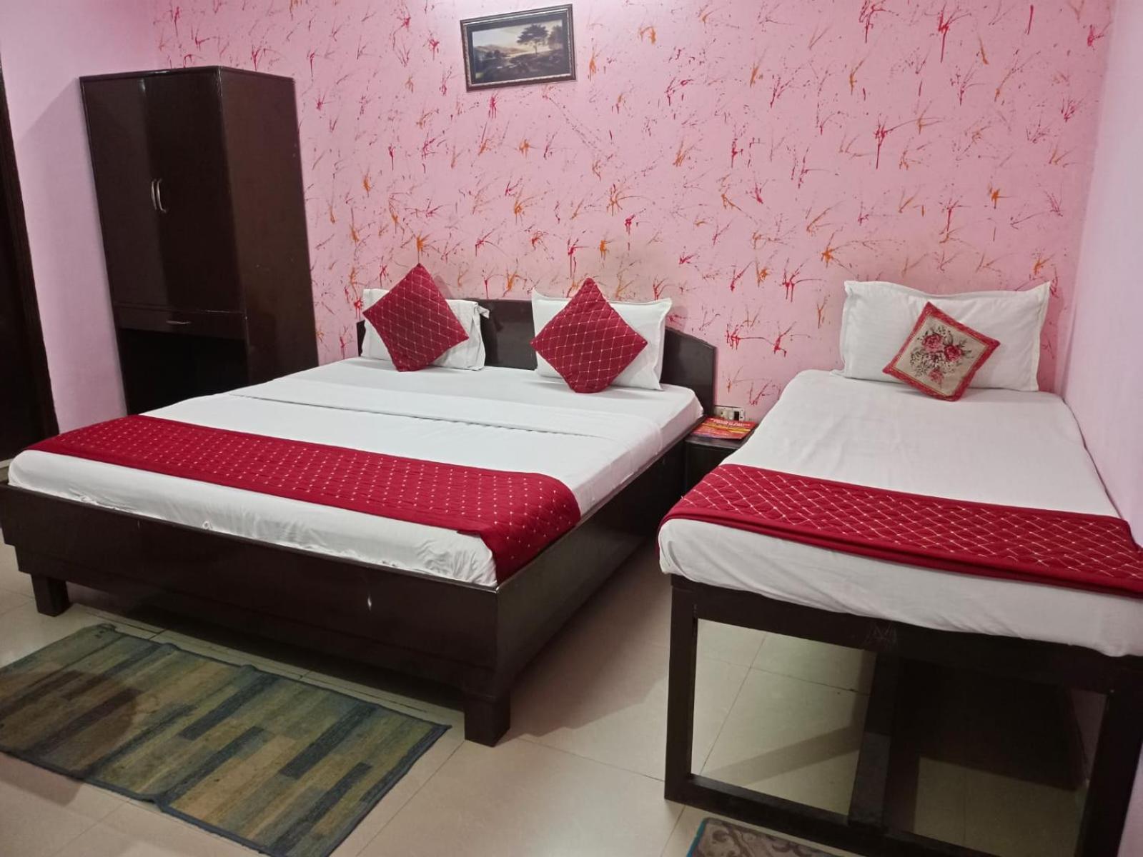 Airport Hotel Pariksheet Inn 뉴델리 외부 사진