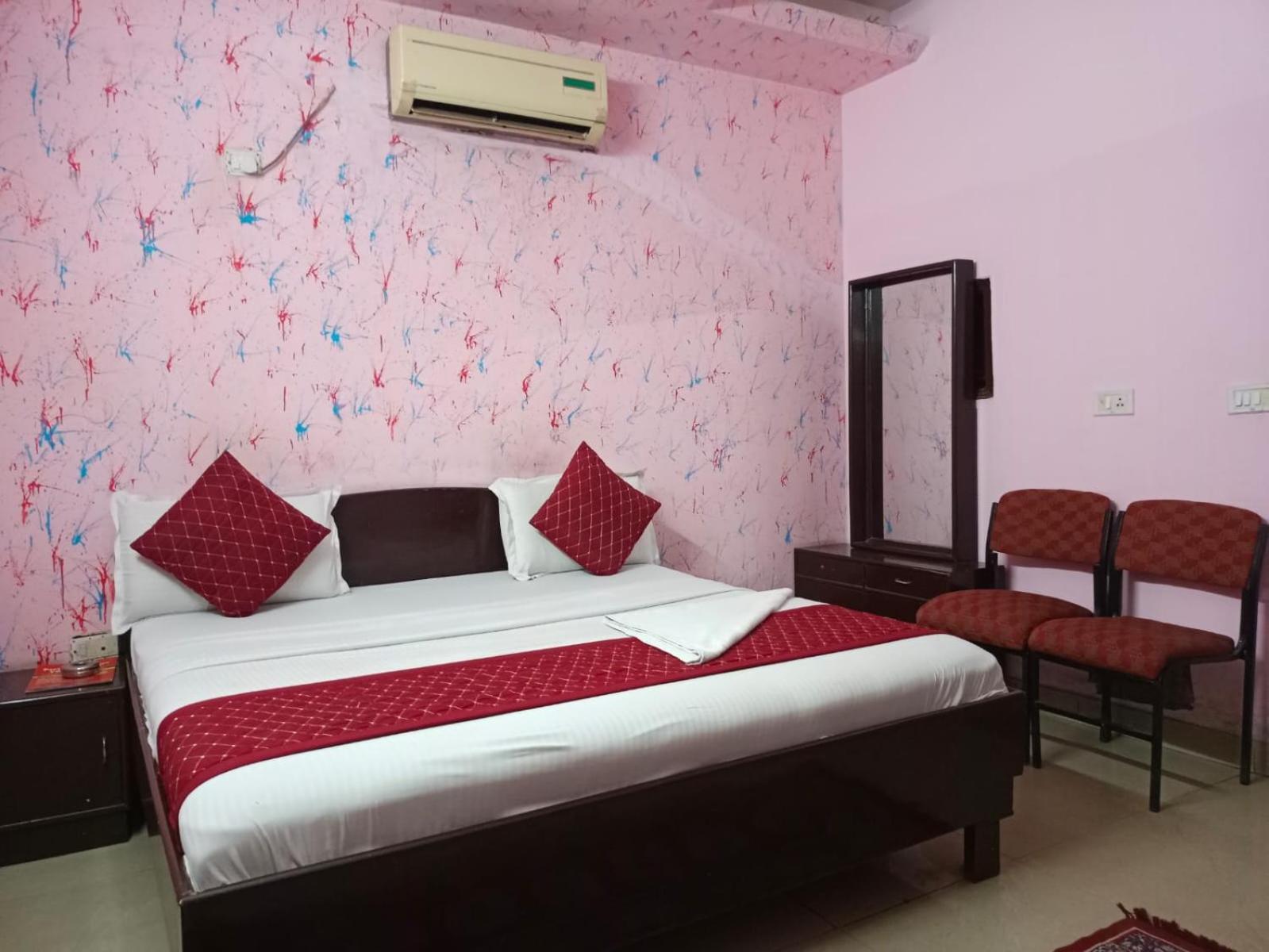 Airport Hotel Pariksheet Inn 뉴델리 외부 사진