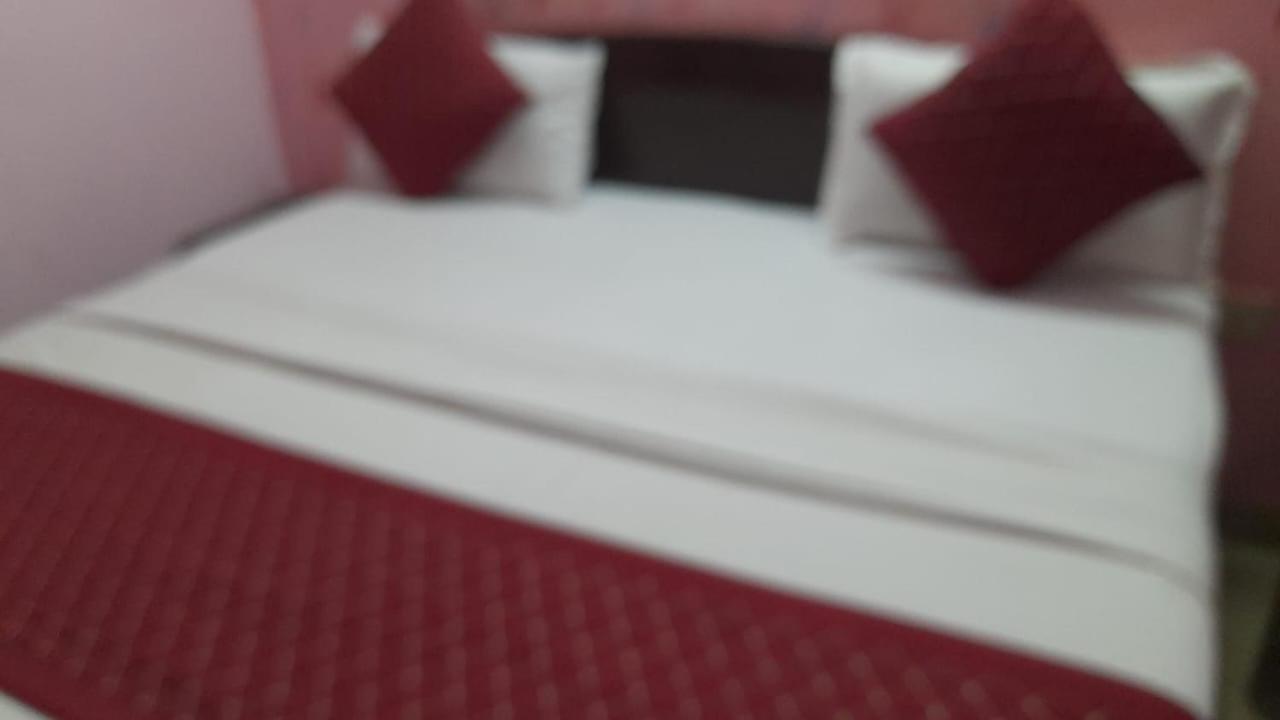 Airport Hotel Pariksheet Inn 뉴델리 외부 사진