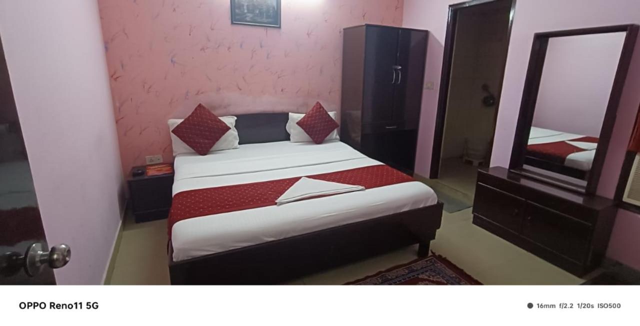 Airport Hotel Pariksheet Inn 뉴델리 외부 사진