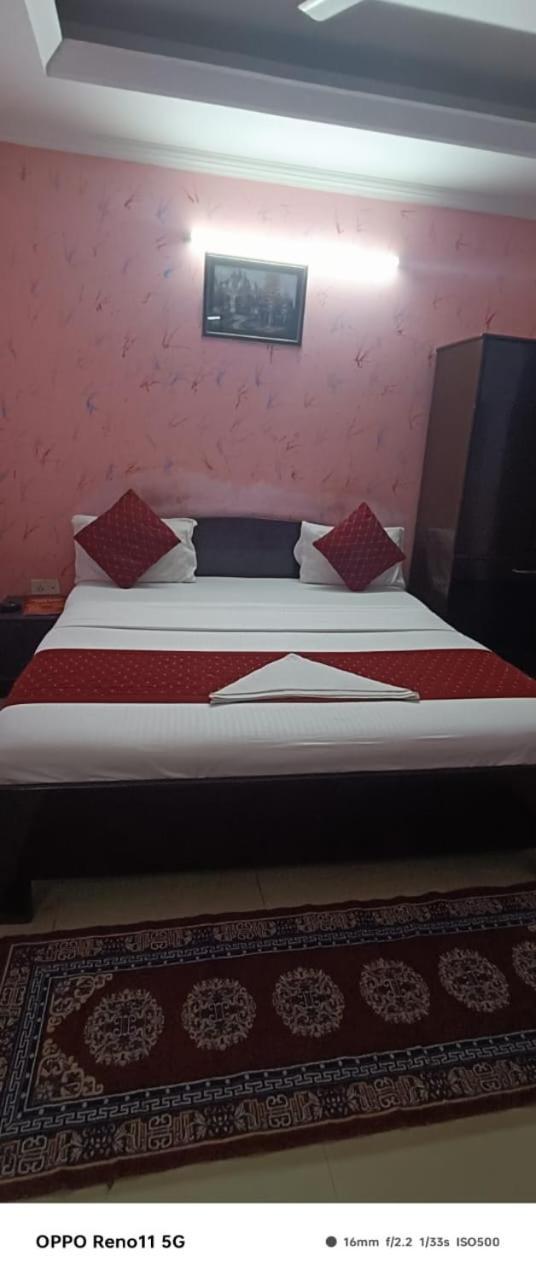 Airport Hotel Pariksheet Inn 뉴델리 외부 사진
